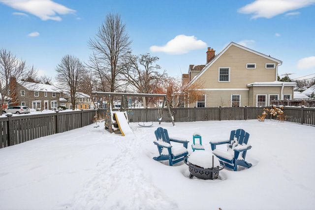 1885 Eleanor Avenue, Saint Paul, MN 55116