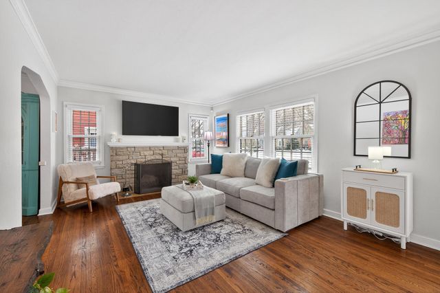 1885 Eleanor Avenue, Saint Paul, MN 55116