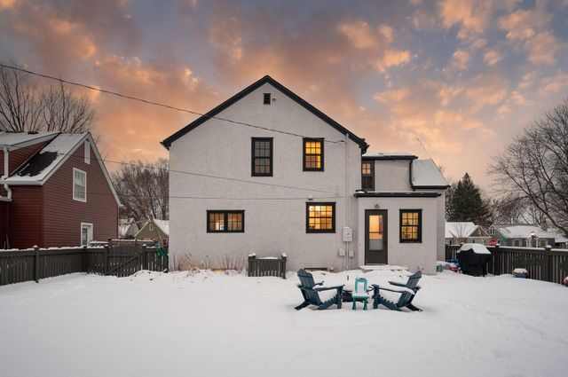 1885 Eleanor Avenue, Saint Paul, MN 55116