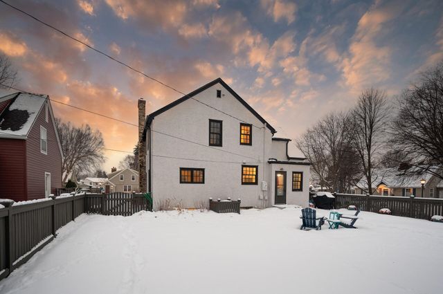 1885 Eleanor Avenue, Saint Paul, MN 55116