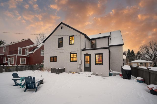 1885 Eleanor Avenue, Saint Paul, MN 55116