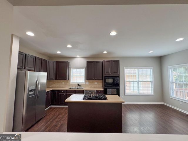 7172 Thoreau Circle, South Fulton, GA 30349