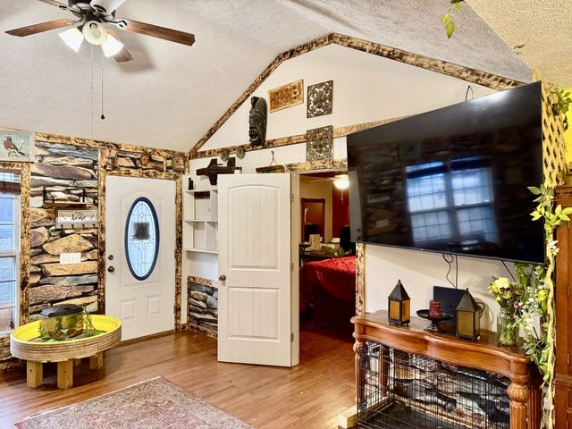 225 Lake Forrest Rd, Lynchburg, TN 37352