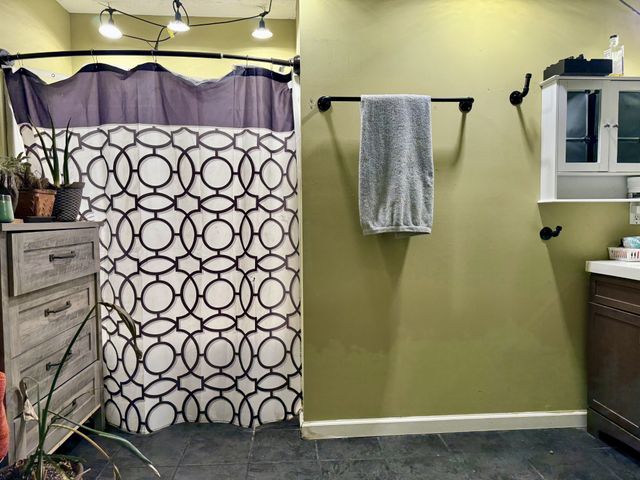 225 Lake Forrest Rd, Lynchburg, TN 37352