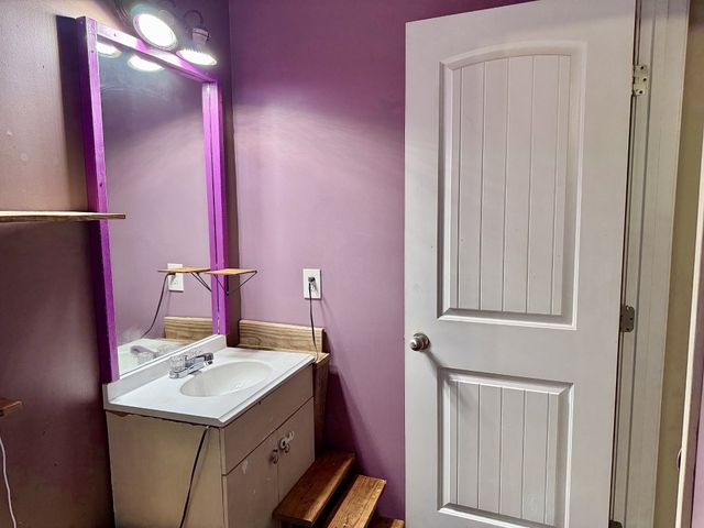 225 Lake Forrest Rd, Lynchburg, TN 37352