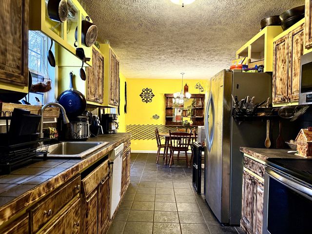 225 Lake Forrest Rd, Lynchburg, TN 37352