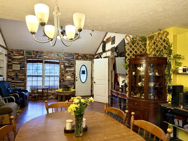 225 Lake Forrest Rd, Lynchburg, TN 37352