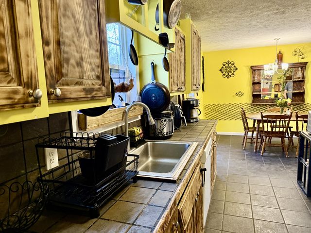 225 Lake Forrest Rd, Lynchburg, TN 37352