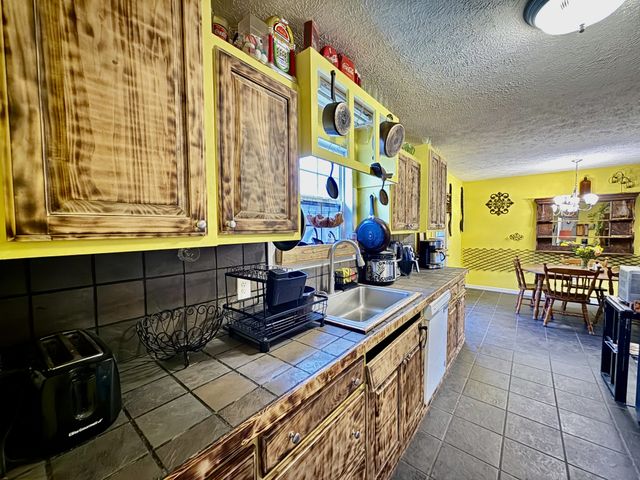 225 Lake Forrest Rd, Lynchburg, TN 37352