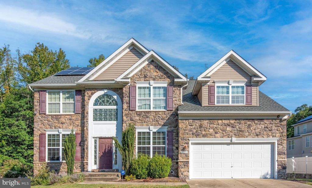 8202 HOLLY LN, Clinton, MD 20735