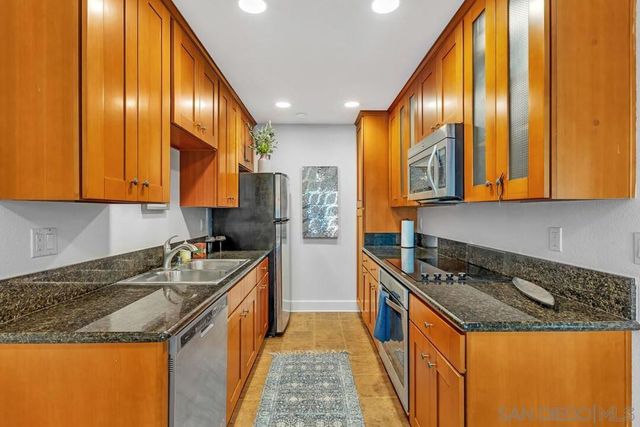 3116 Via Alicante G, La Jolla, CA 92037