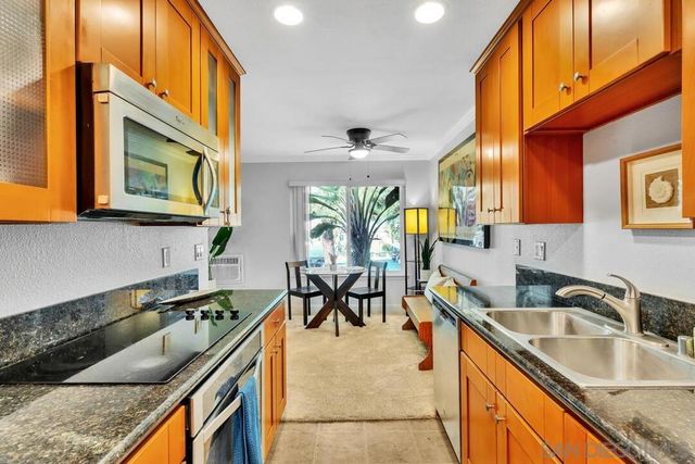 3116 Via Alicante G, La Jolla, CA 92037