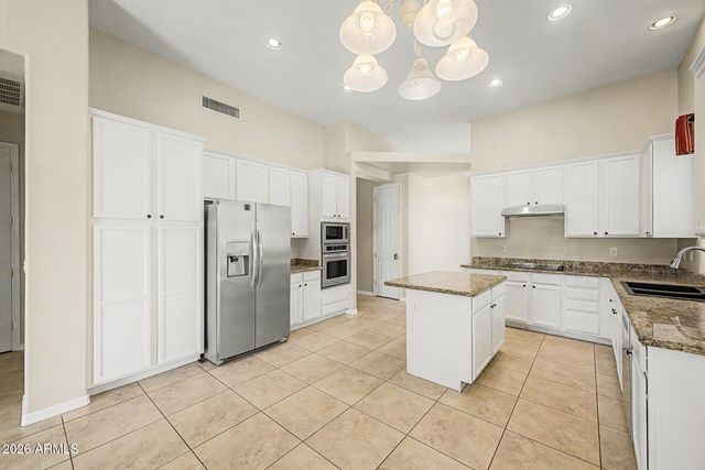 3123 E AMBER RIDGE Way, Phoenix, AZ 85048