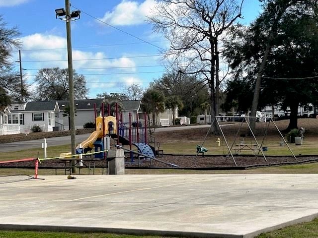 6 Robin Ave., Myrtle Beach, SC 29572