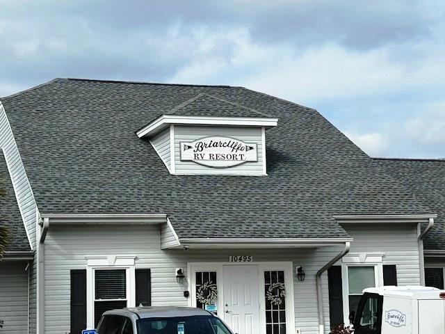 6 Robin Ave., Myrtle Beach, SC 29572