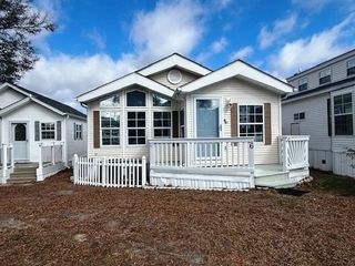6 Robin Ave., Myrtle Beach, SC 29572