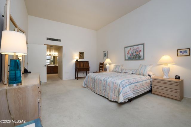 8556 N Arnold Palmer Drive, Tucson, AZ 85742