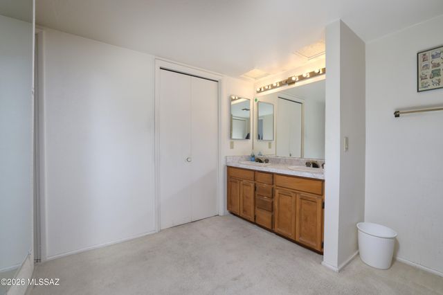 8556 N Arnold Palmer Drive, Tucson, AZ 85742