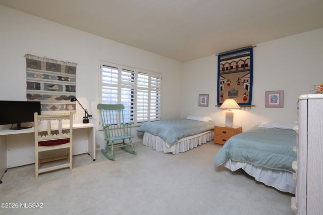 8556 N Arnold Palmer Drive, Tucson, AZ 85742