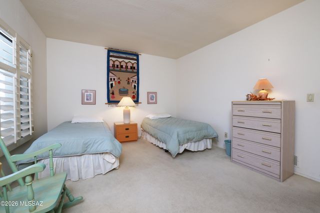 8556 N Arnold Palmer Drive, Tucson, AZ 85742