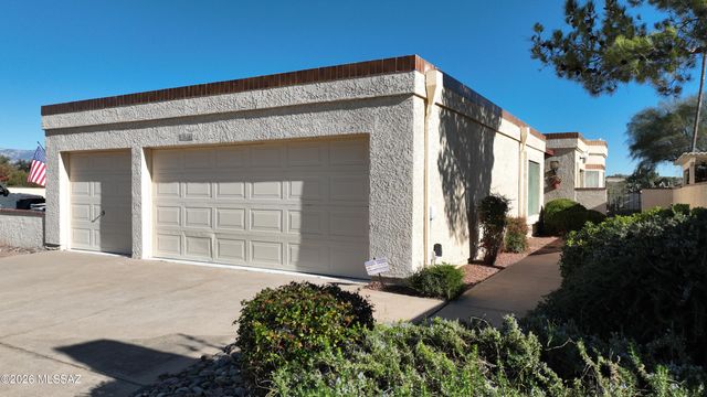8556 N Arnold Palmer Drive, Tucson, AZ 85742