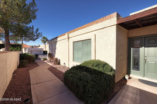 8556 N Arnold Palmer Drive, Tucson, AZ 85742