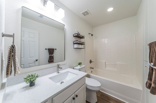 317 Jennifer Court, Weatherford, TX 76086