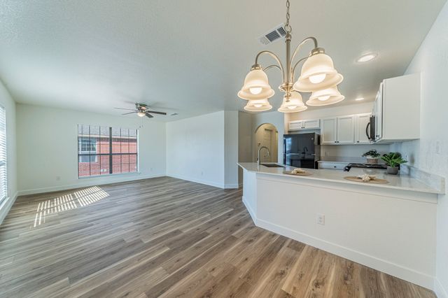 317 Jennifer Court, Weatherford, TX 76086