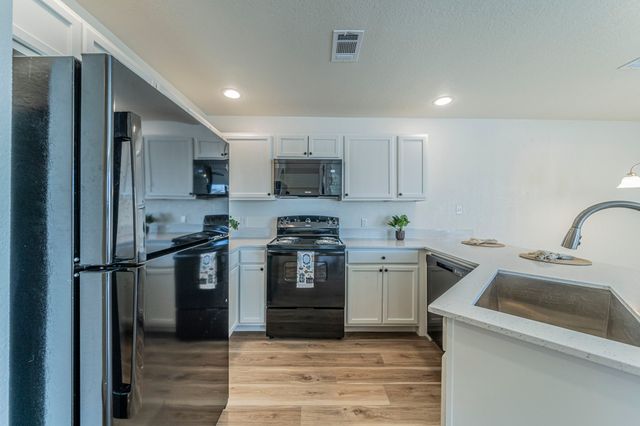 317 Jennifer Court, Weatherford, TX 76086