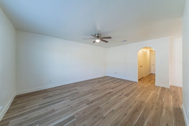 317 Jennifer Court, Weatherford, TX 76086