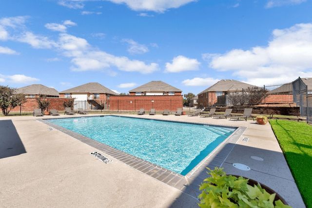 317 Jennifer Court, Weatherford, TX 76086