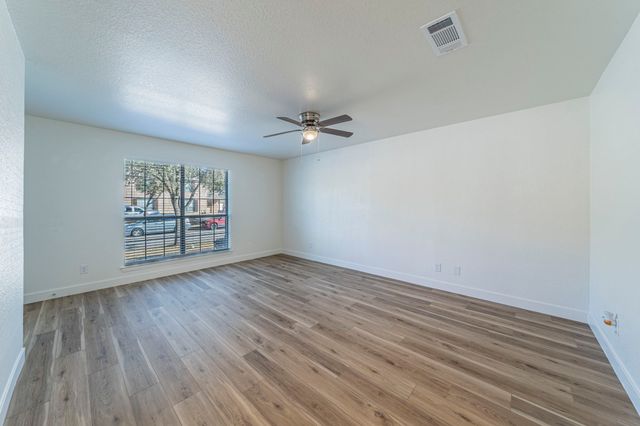 317 Jennifer Court, Weatherford, TX 76086