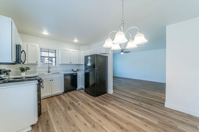 317 Jennifer Court, Weatherford, TX 76086