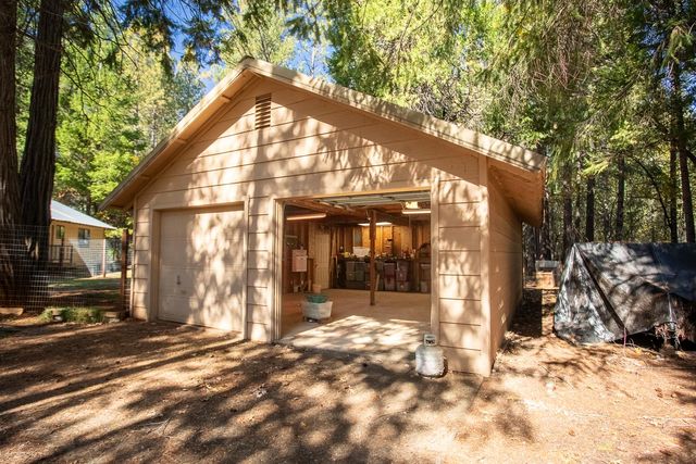 8945 Holmes Way, Brownsville, CA 95919