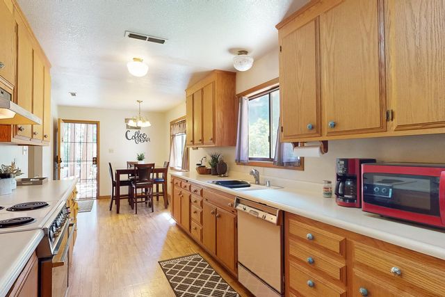 8945 Holmes Way, Brownsville, CA 95919