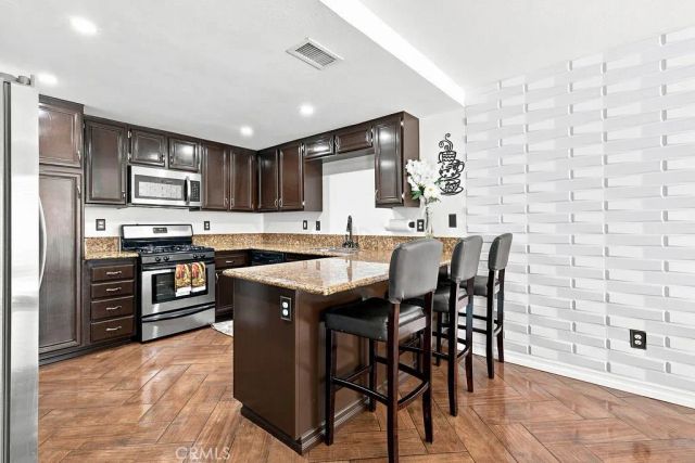 25114 Steinbeck Avenue B, Stevenson Ranch, CA 91381
