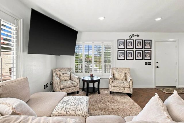 25114 Steinbeck Avenue B, Stevenson Ranch, CA 91381