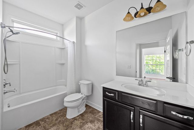 84 Nokes Dr, Hendersonville, TN 37075