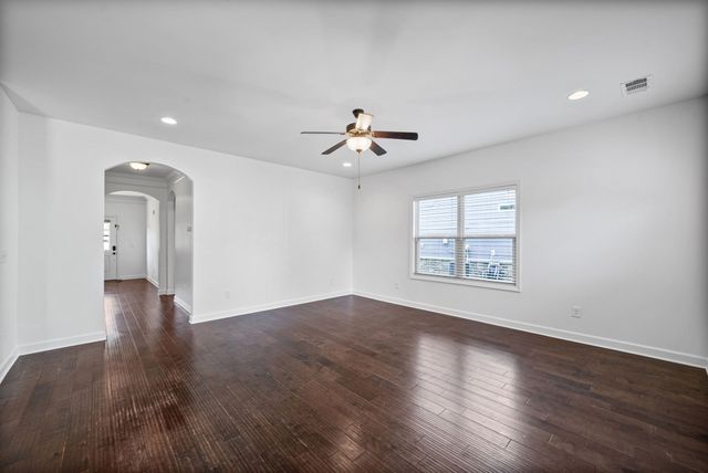84 Nokes Dr, Hendersonville, TN 37075
