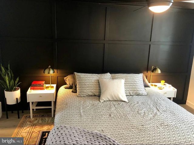 913 S DARIEN ST, Philadelphia, PA 19147