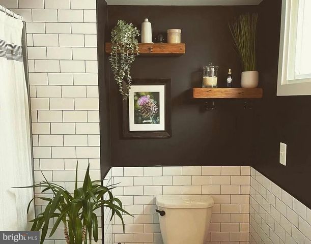 913 S DARIEN ST, Philadelphia, PA 19147