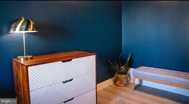 913 S DARIEN ST, Philadelphia, PA 19147