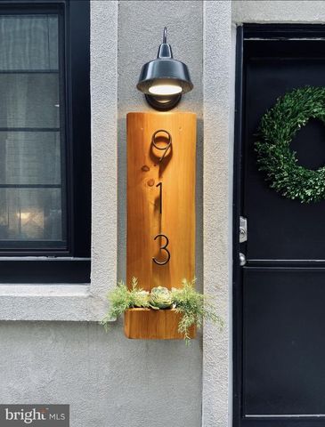 913 S DARIEN ST, Philadelphia, PA 19147