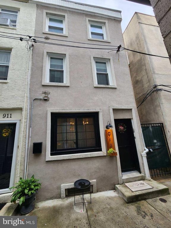 913 S DARIEN ST, Philadelphia, PA 19147