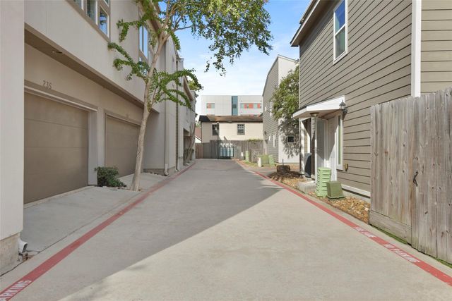 241 Lenox Street, Houston, TX 77011