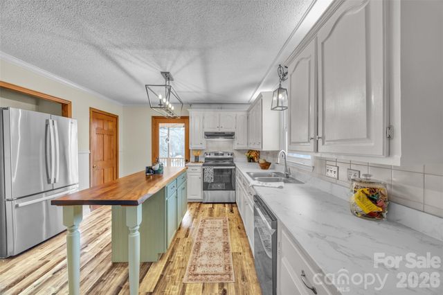 280 Forest Acres Lane, Taylorsville, NC 28681