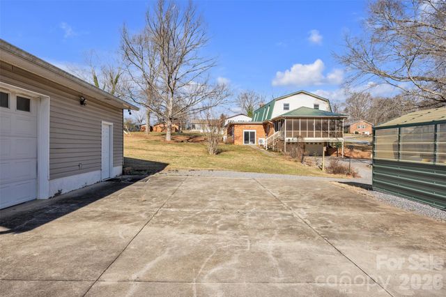 280 Forest Acres Lane, Taylorsville, NC 28681