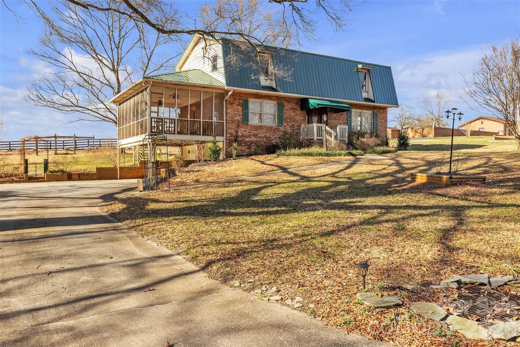 280 Forest Acres Lane, Taylorsville, NC 28681