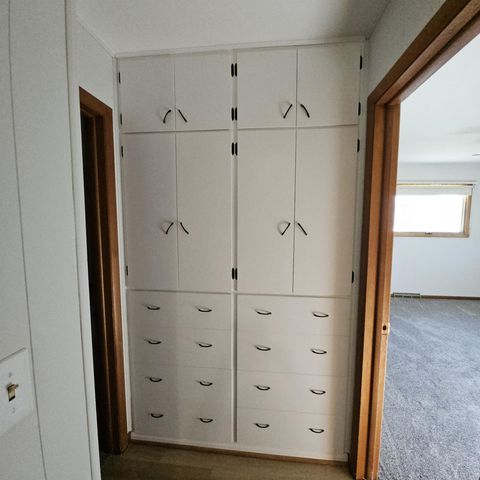 215 N Main St, Canton, KS 67428