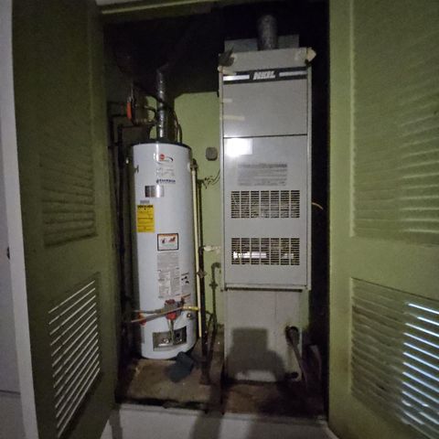 215 N Main St, Canton, KS 67428